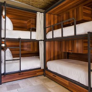 Bed 8-Bed Mixed Dormitory Room